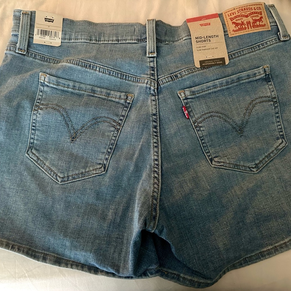 Levi’s shorts